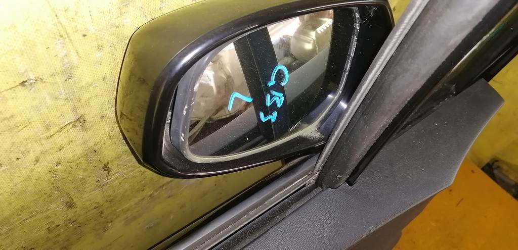 зеркало Honda Freed Spike 0