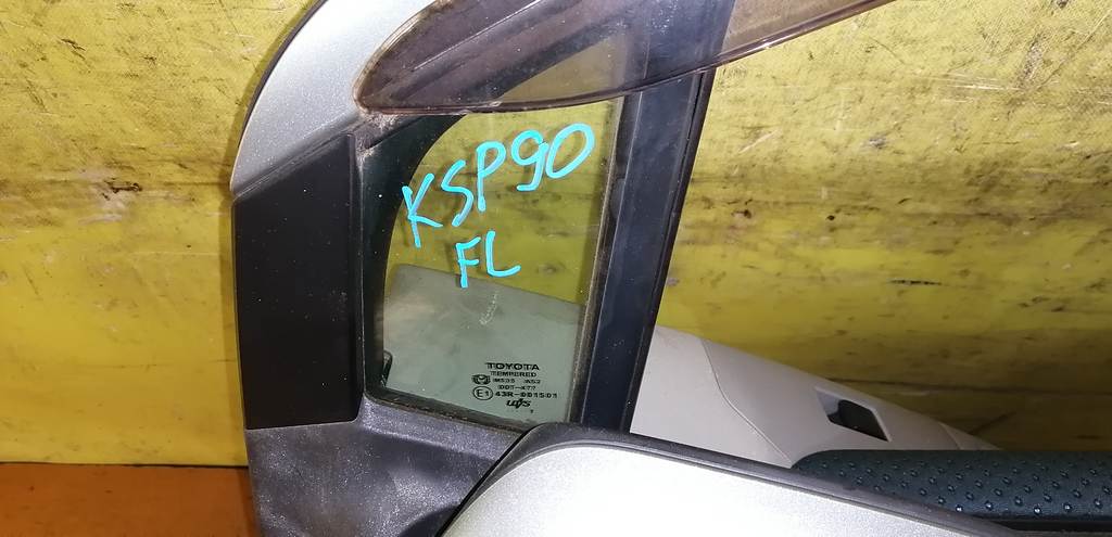 VITZ KSP90 ДВЕРЬ ПЕРЕДНЯЯ ЛЕВАЯ Toyota Vitz 1