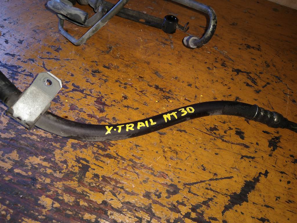X-TRAIL NT30 ШЛАНГ ГУРА Nissan X-Trail 1