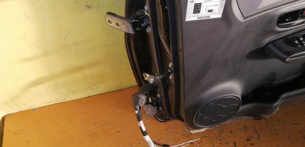 дверь Toyota Vitz 6