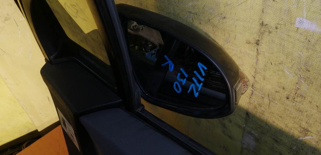 зеркало Toyota Vitz 0