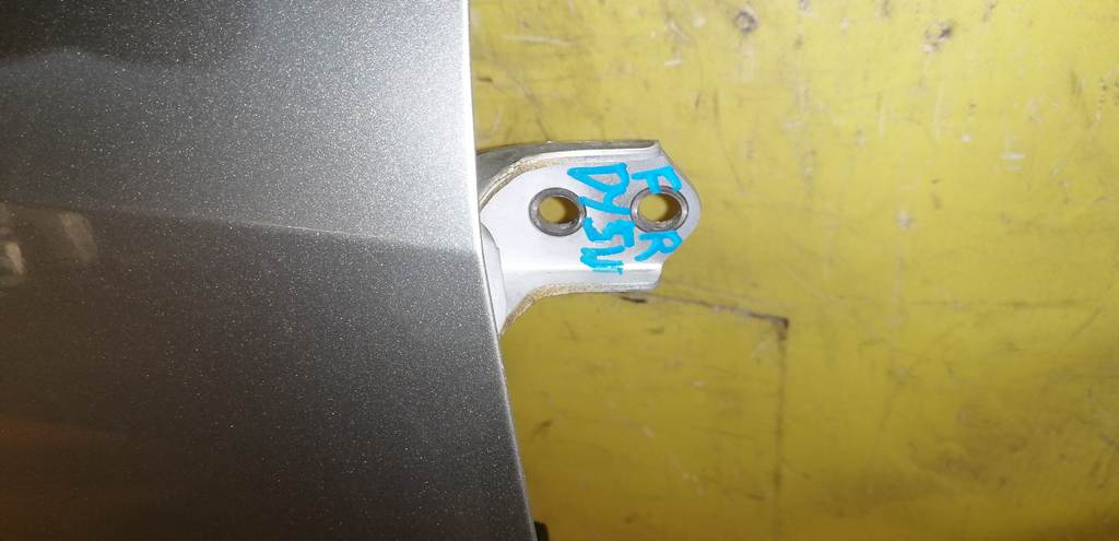 DEMIO DY5W ДВЕРЬ ПЕРЕДНЯЯ ПРАВАЯ, дефект Mazda Demio 1