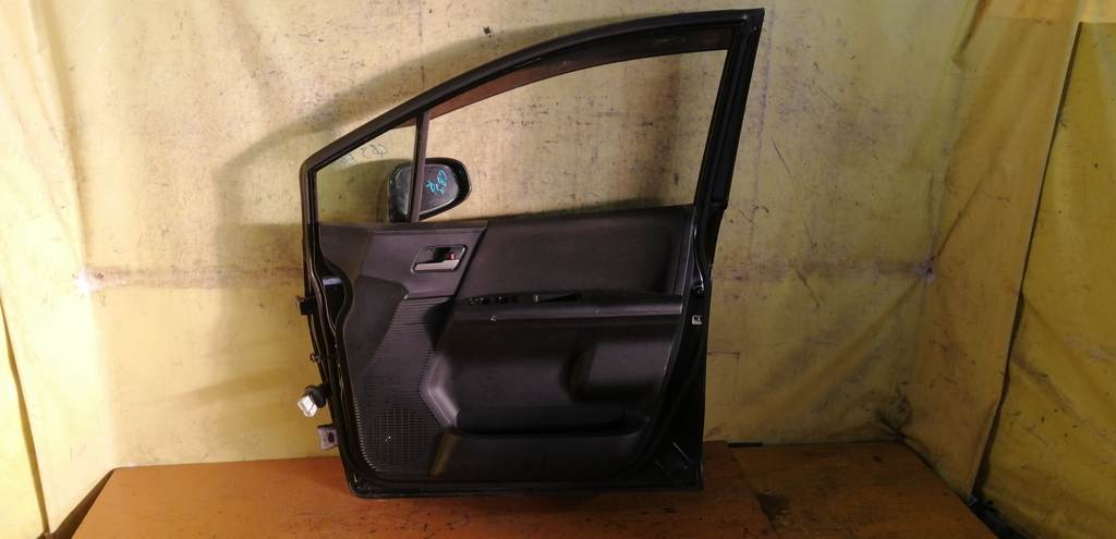 дверь Honda Freed Spike 3