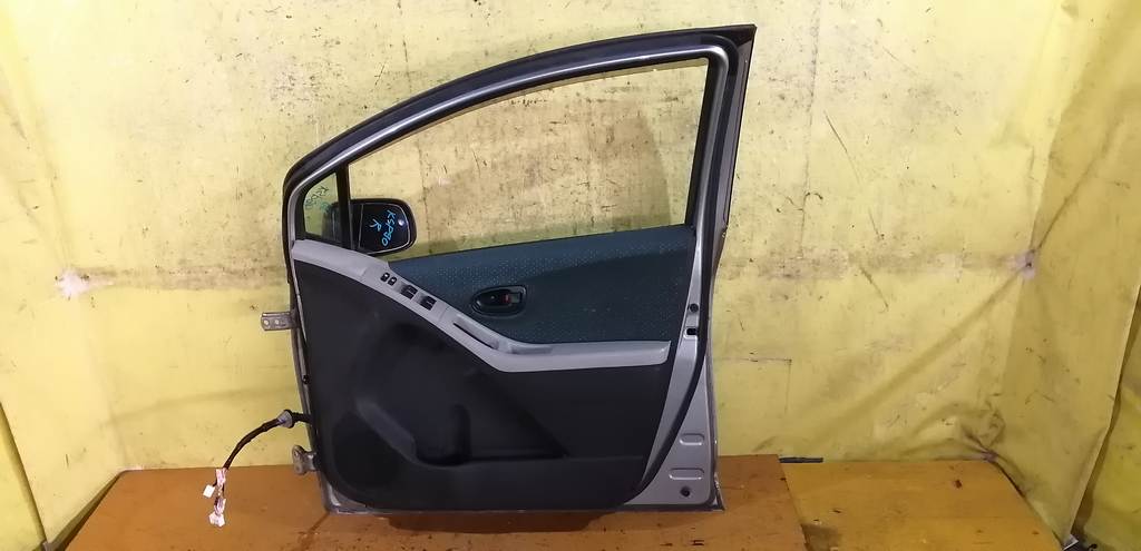 VITZ KSP90 ДВЕРЬ ПЕРЕДНЯЯ ПРАВАЯ Toyota Vitz 4