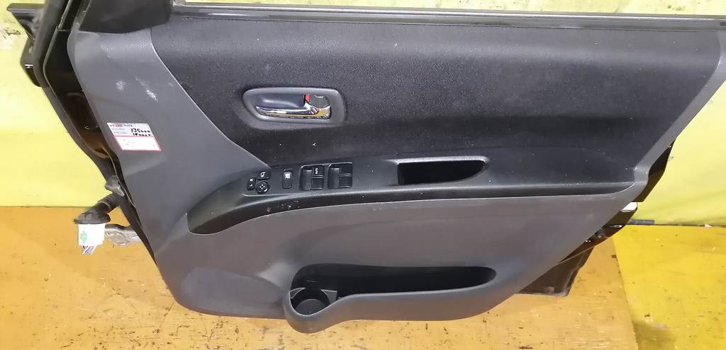 SOLIO MA15S ДВЕРЬ ПЕРЕДНЯЯ ПРАВАЯ Suzuki Solio 4