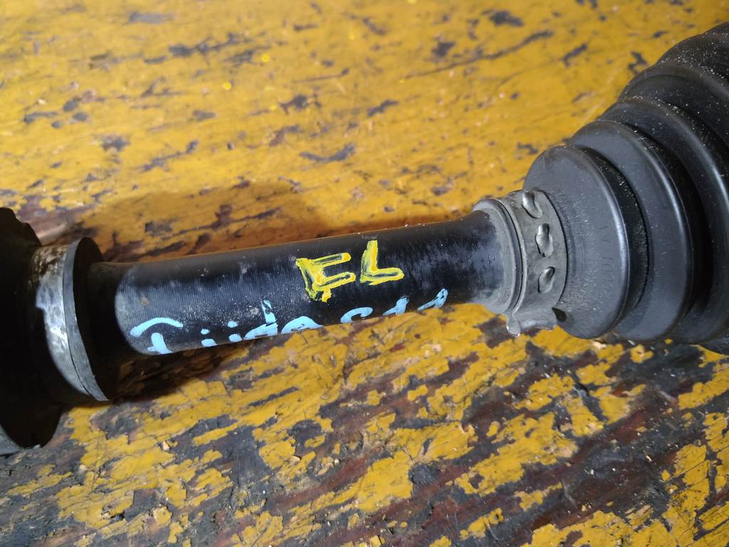 TIIDA LATIO C11 ПРИВОД ПЕРЕДНИЙ ЛЕВЫЙ Nissan Tiida Latio 1