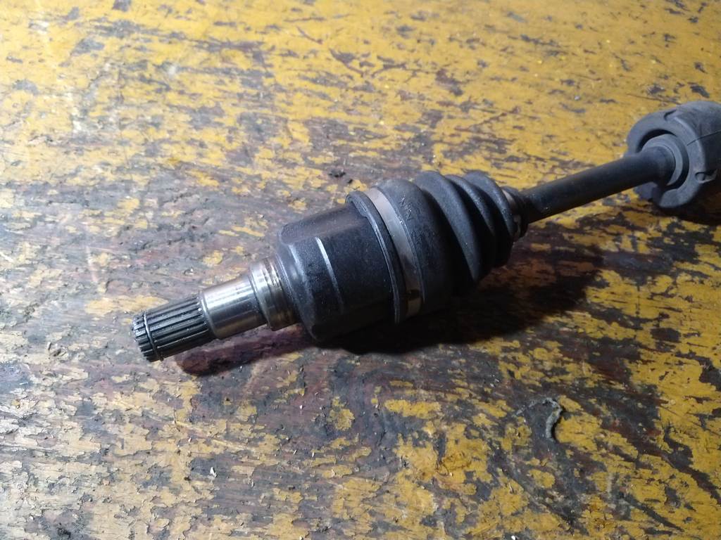 PALETTE SW MK21S ПРИВОД ПЕРЕДНИЙ ПРАВЫЙ Suzuki Palette 1