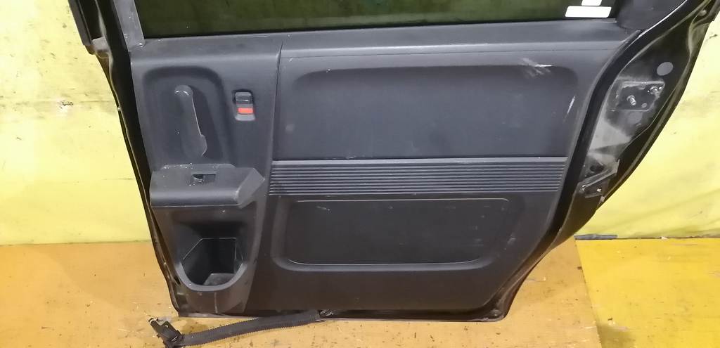 FREED SPIKE GB3 ДВЕРЬ ЗАДНЯЯ ПРАВАЯ Honda Freed Spike 4