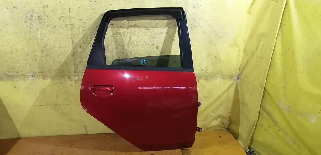 дверь Mitsubishi Colt 0