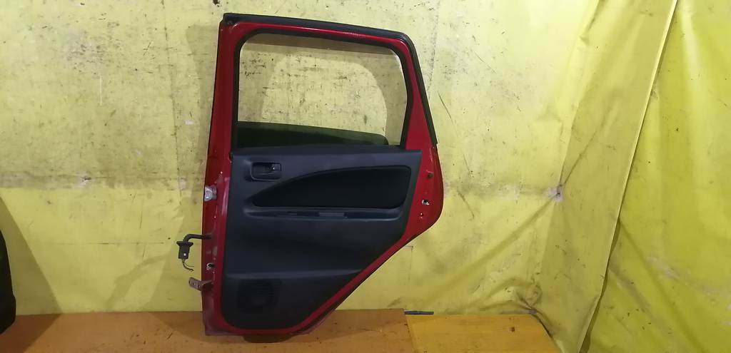 дверь Mitsubishi Colt 3