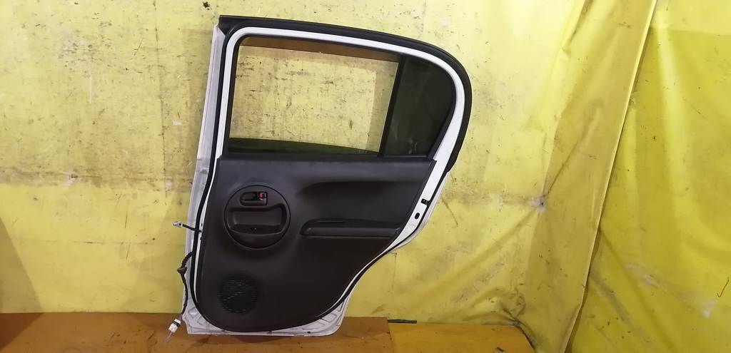 дверь Toyota Passo 3
