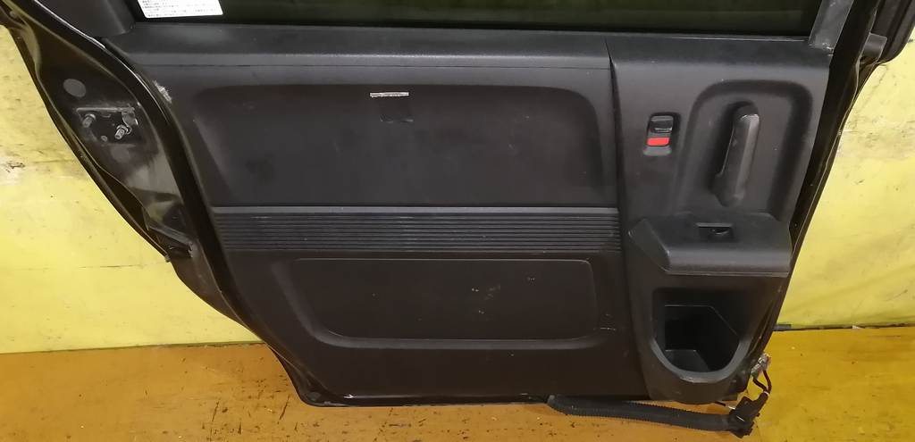 FREED SPIKE GB3 ДВЕРЬ ЗАДНЯЯ ЛЕВАЯ Honda Freed Spike 4