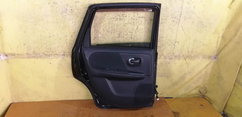 дверь Nissan Note 3