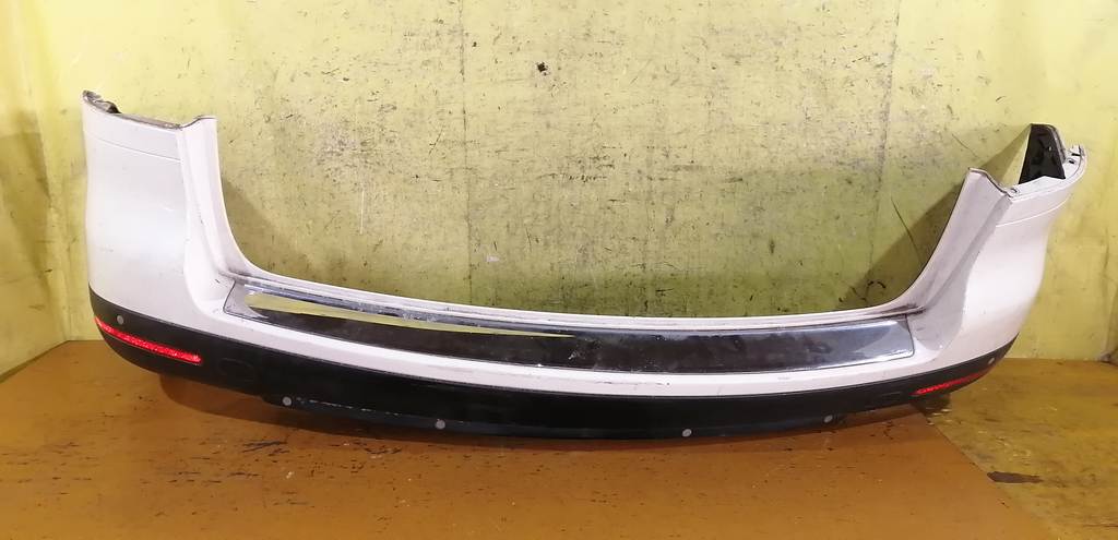 бампер Volkswagen Touareg 0