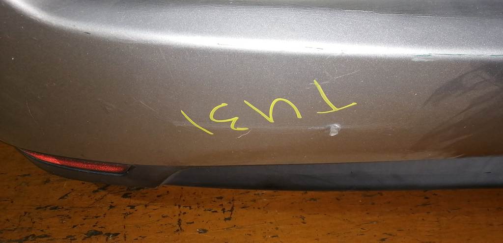 PRESAGE TU31 БАМПЕР ЗАДНИЙ, дефект Nissan Presage 1