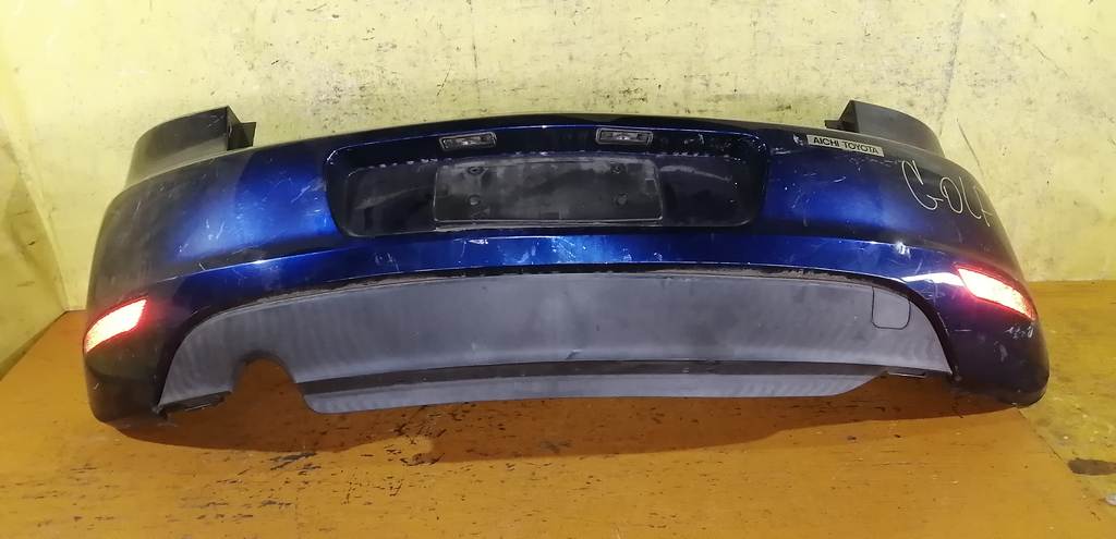 бампер Volkswagen Golf 0