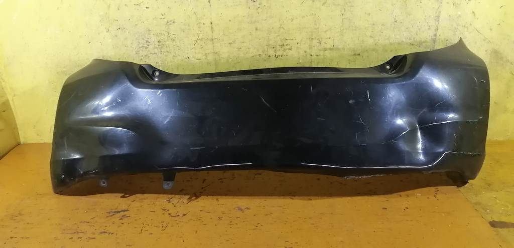 бампер Toyota Vitz 0