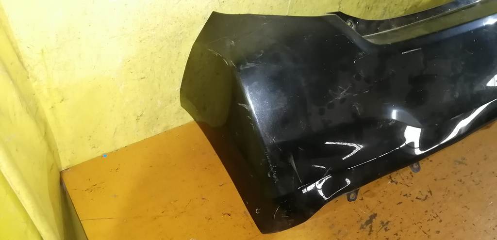 VITZ KSP130 БАМПЕР ЗАДНИЙ, дефект Toyota Vitz 1