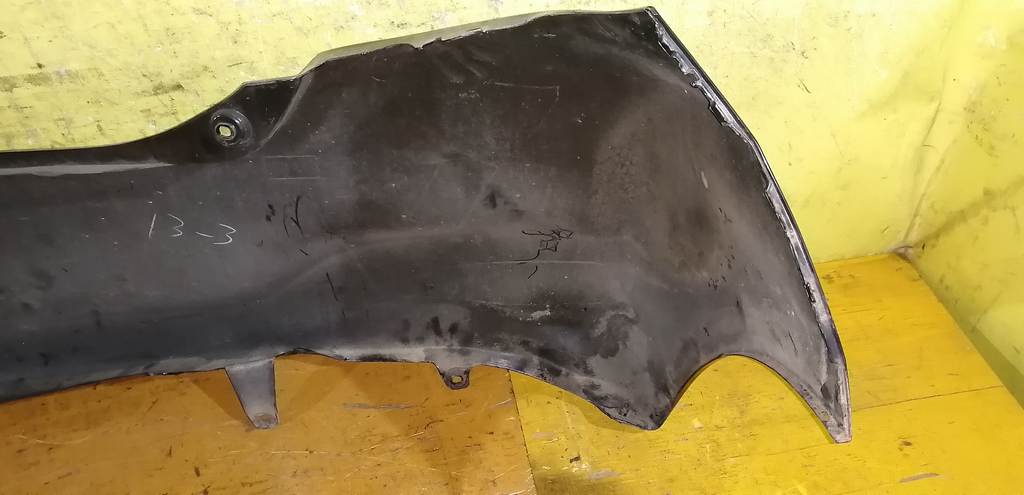 VITZ KSP130 БАМПЕР ЗАДНИЙ, дефект Toyota Vitz 4