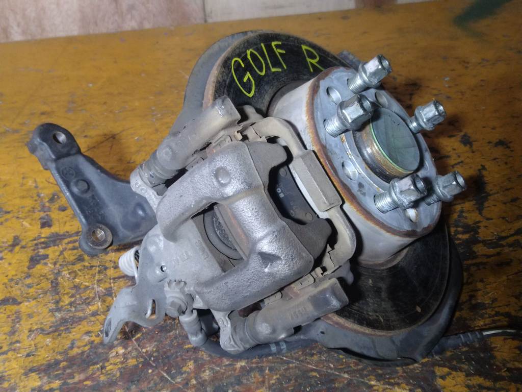 GOLF 1KCBZ СТУПИЦА ЗАДНЯЯ ПРАВАЯ ABS Volkswagen Golf 1