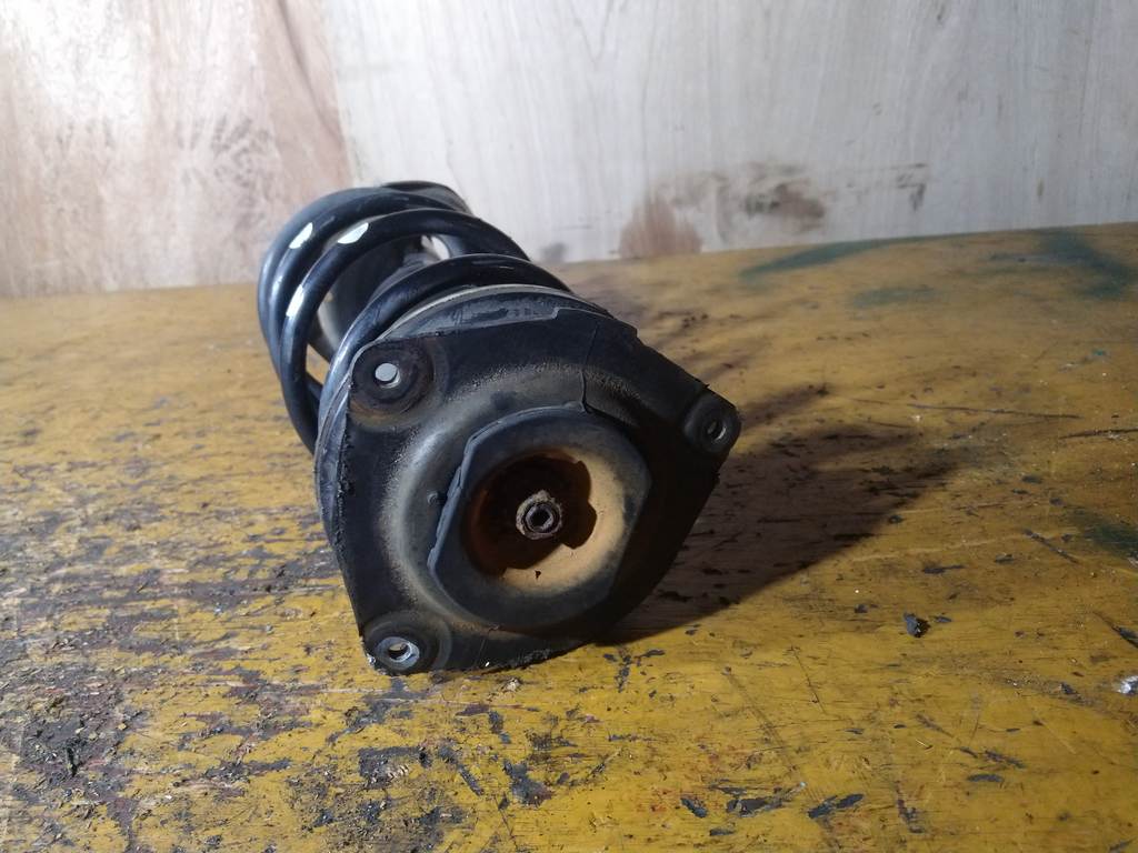 NOTE E11 СТОЙКА ПЕРЕДНЯЯ ПРАВАЯ Nissan Note 1