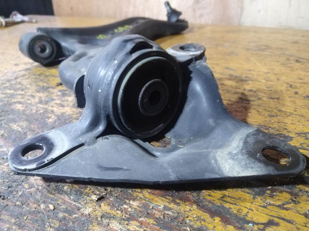 рычаг Honda Freed 3