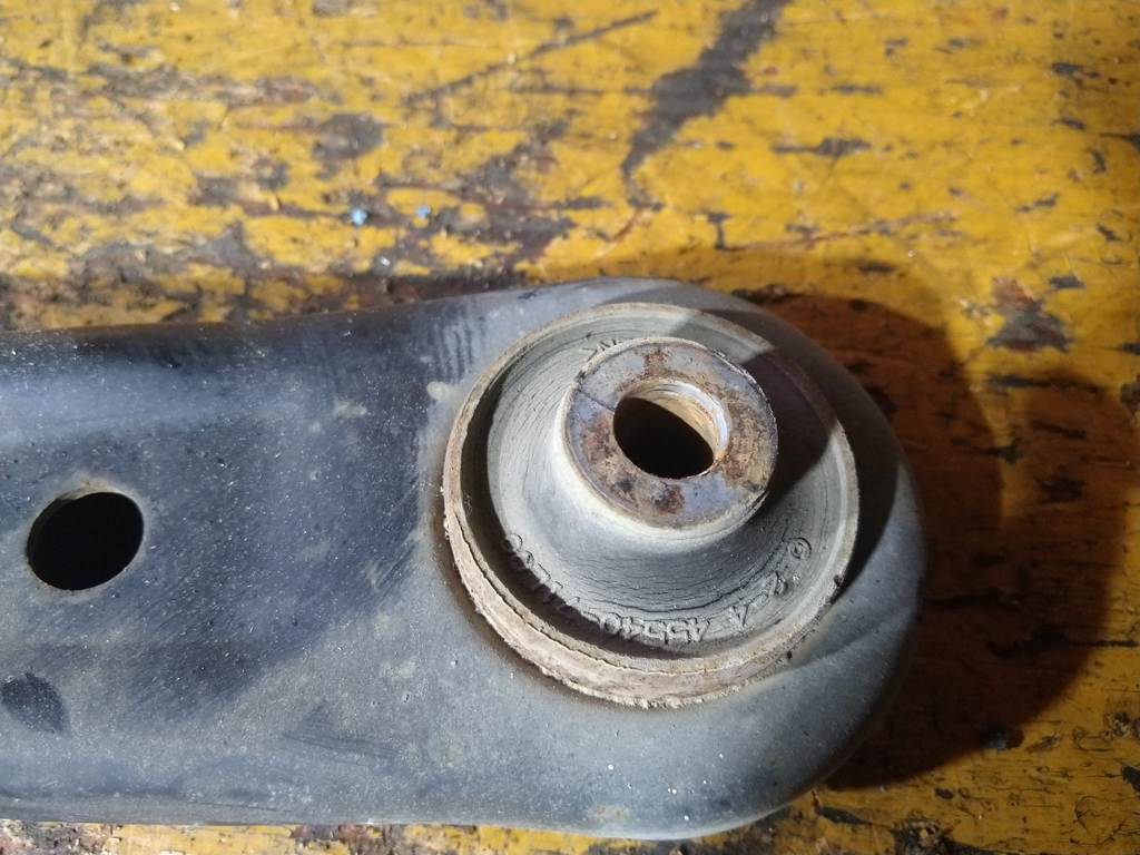 рычаг Suzuki Solio 3