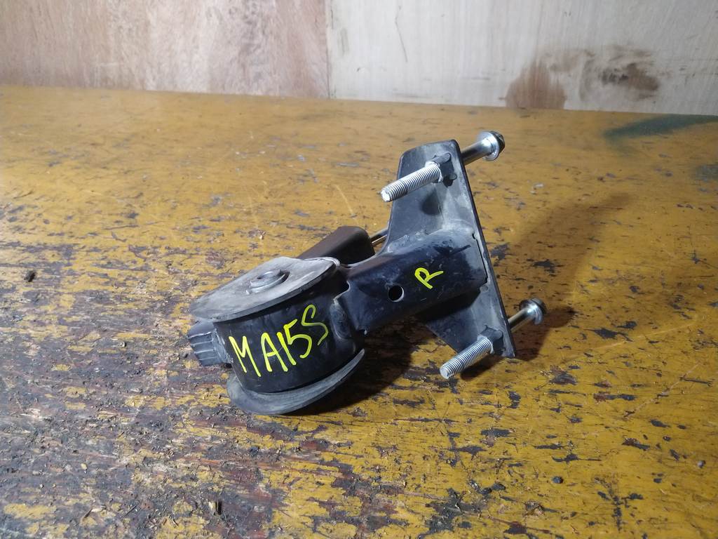 подушка двигателя Suzuki Solio 0