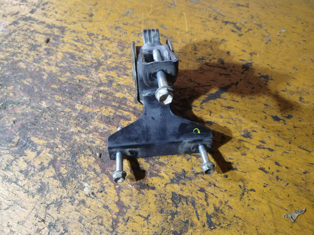 SOLIO MA15S ПОДУШКА ДВС ЗАДНЯЯ Suzuki Solio 1