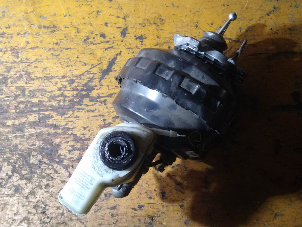 главный тормозной цилиндр Volkswagen Golf 3