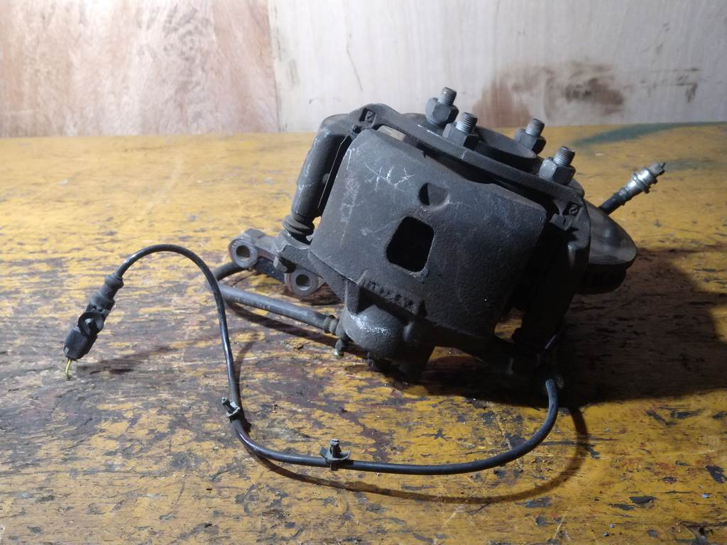 NOTE E11 СТУПИЦА ПЕРЕДНЯЯ ЛЕВАЯ ABS Nissan Note 1