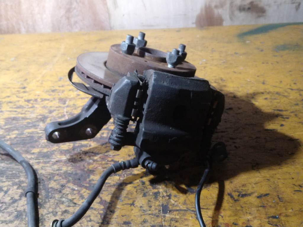 CUBE AZ10 СТУПИЦА ПЕРЕДНЯЯ ЛЕВАЯ ABS Nissan Cube 1