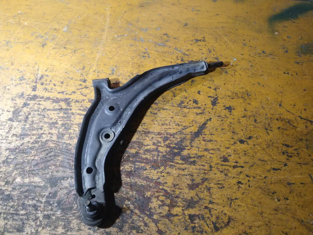 рычаг Nissan Cube 3