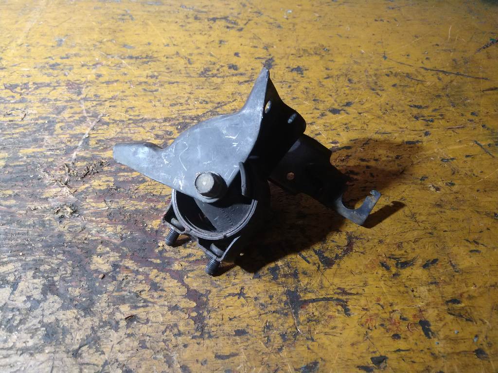 DEMIO DW3W ПОДУШКА ДВС ПЕРЕД. Mazda Demio 1