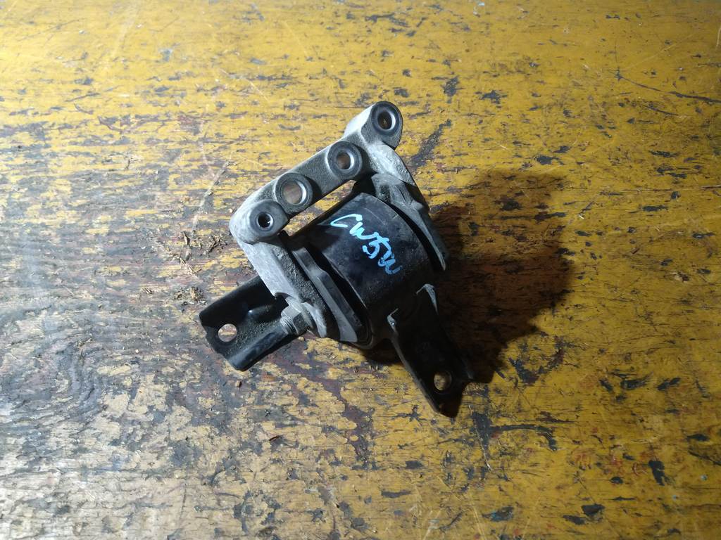 подушка двигателя Mitsubishi Outlander 0