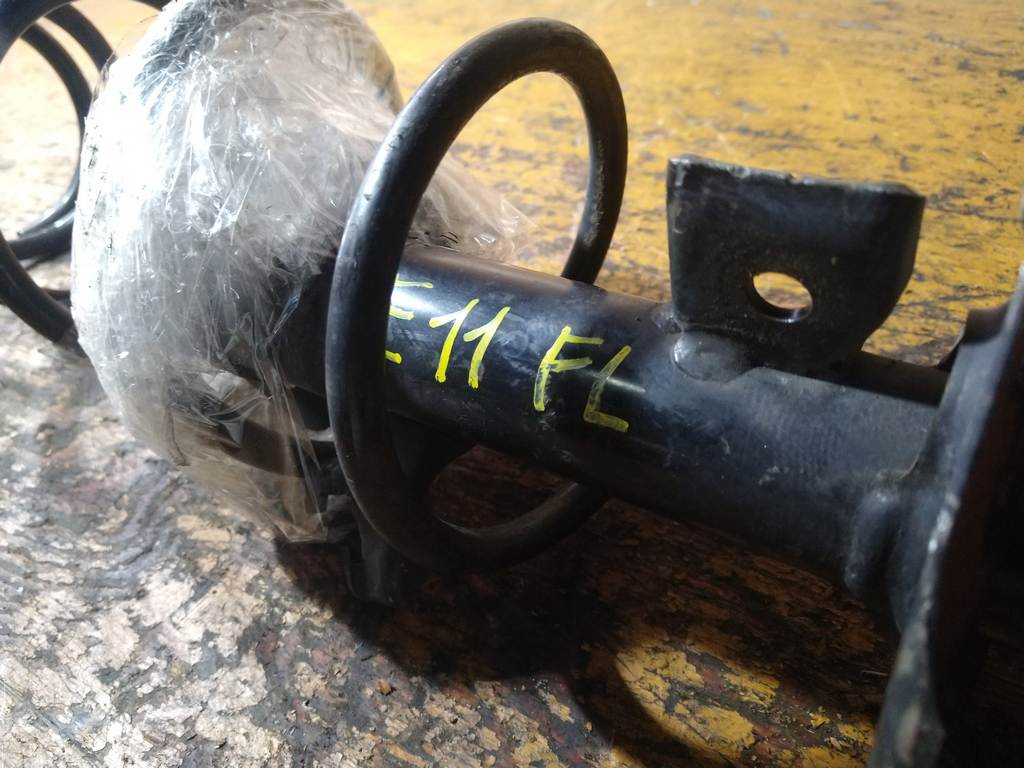 NOTE E11 СТОЙКА ПЕРЕДНЯЯ ЛЕВАЯ Nissan Note 1