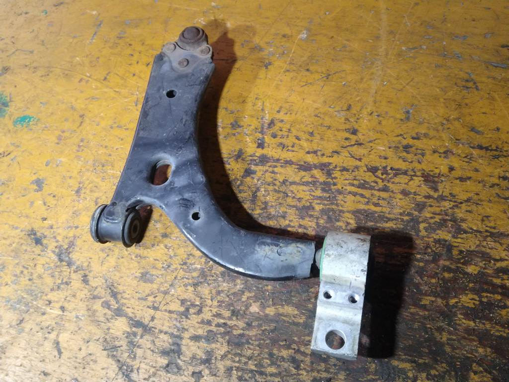 рычаг Mazda Demio 3