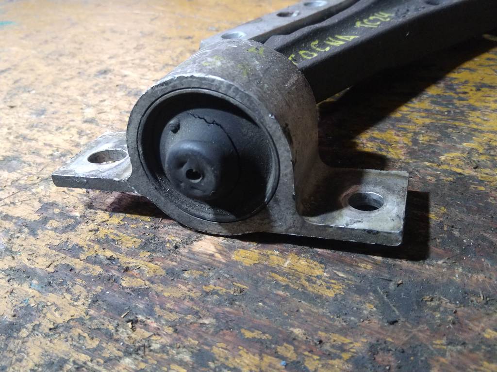 Подвеска Nissan Serena 2