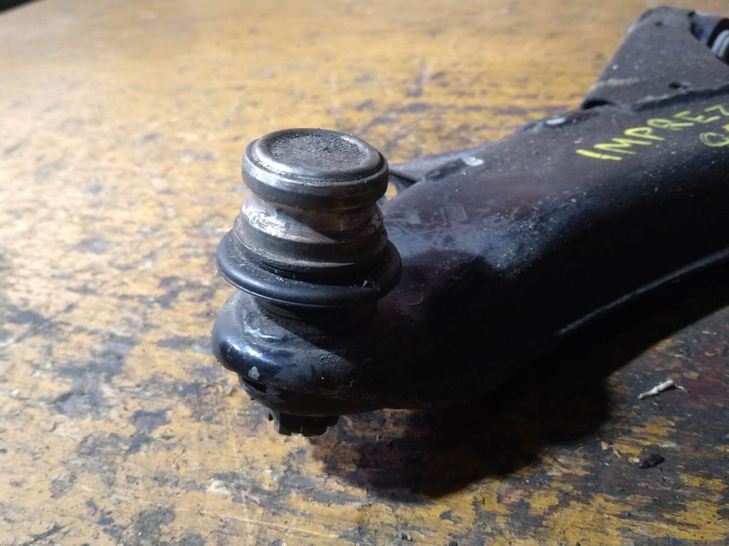 IMPREZA GD2 РЫЧАГ ПЕРЕДНИЙ ЛЕВЫЙ с шаровой Subaru Impreza 1