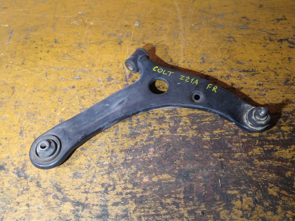 рычаг Mitsubishi Colt 0
