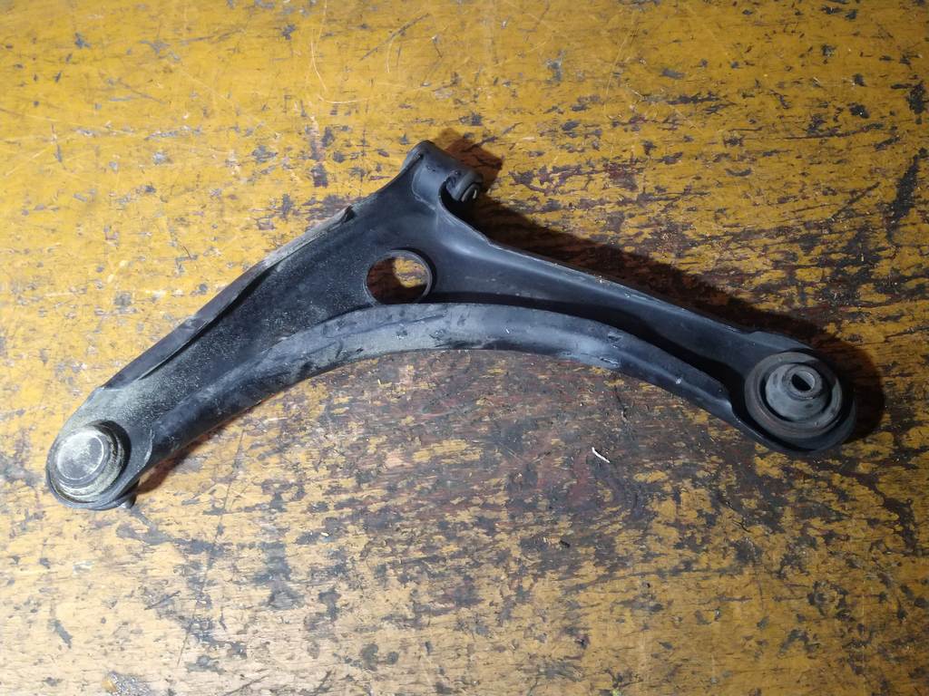 рычаг Mitsubishi Colt 3