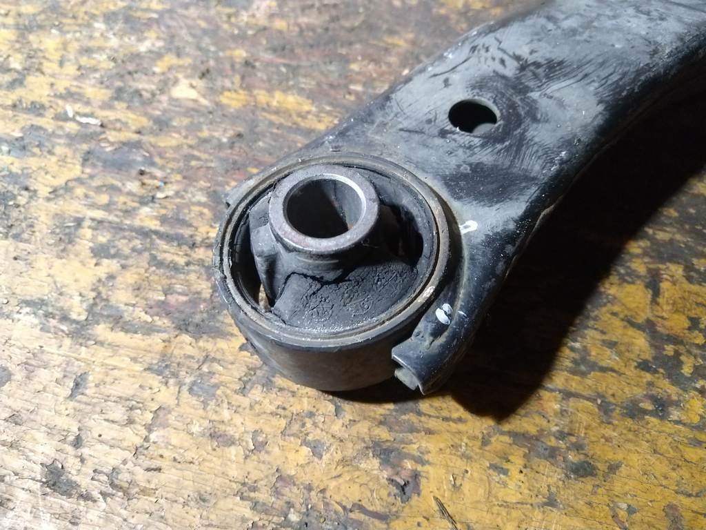 IMPREZA GP6 РЫЧАГ ПЕРЕДНИЙ ПРАВЫЙ с шаровой Subaru Impreza 1