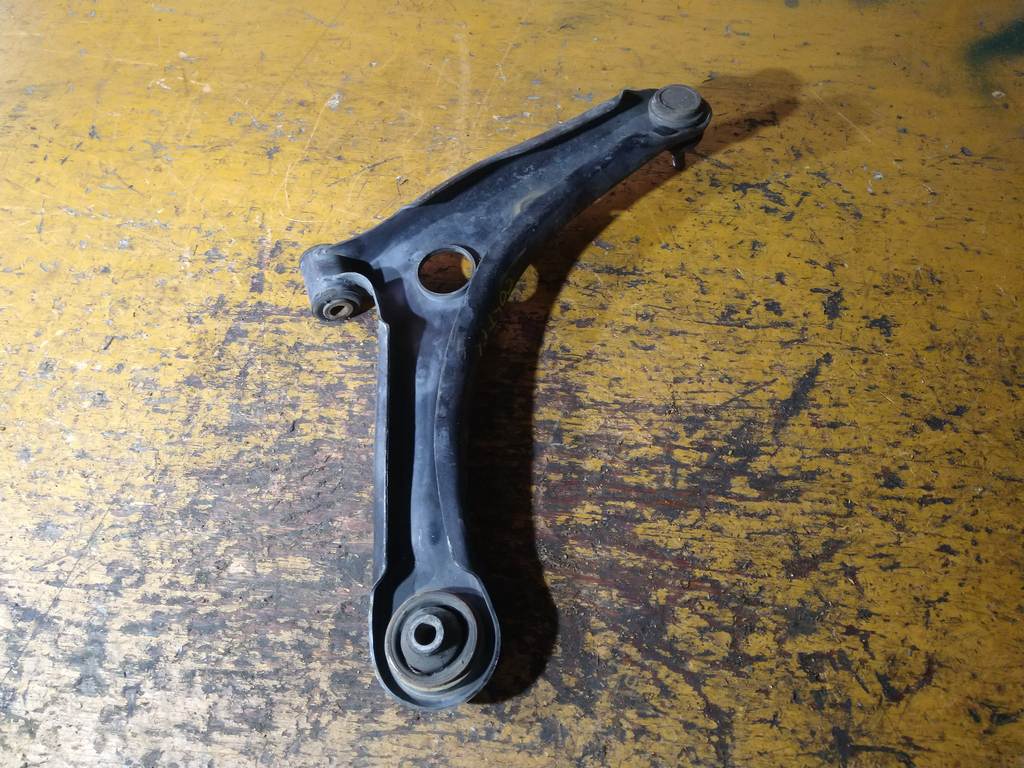 рычаг Mitsubishi Colt 3