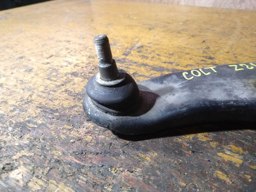 COLT Z21A РЫЧАГ ПЕРЕДНИЙ ЛЕВЫЙ Mitsubishi Colt 1