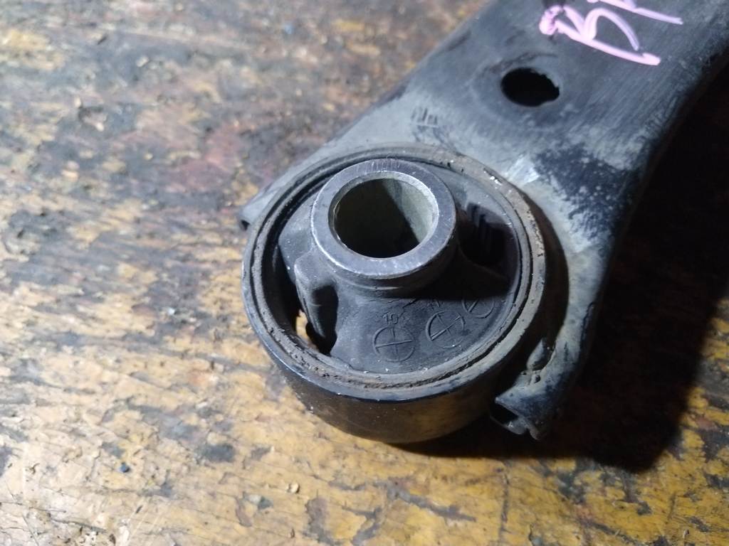 LEGACY BP5 РЫЧАГ ПЕРЕДНИЙ ПРАВЫЙ с шаровой Subaru Legacy 1