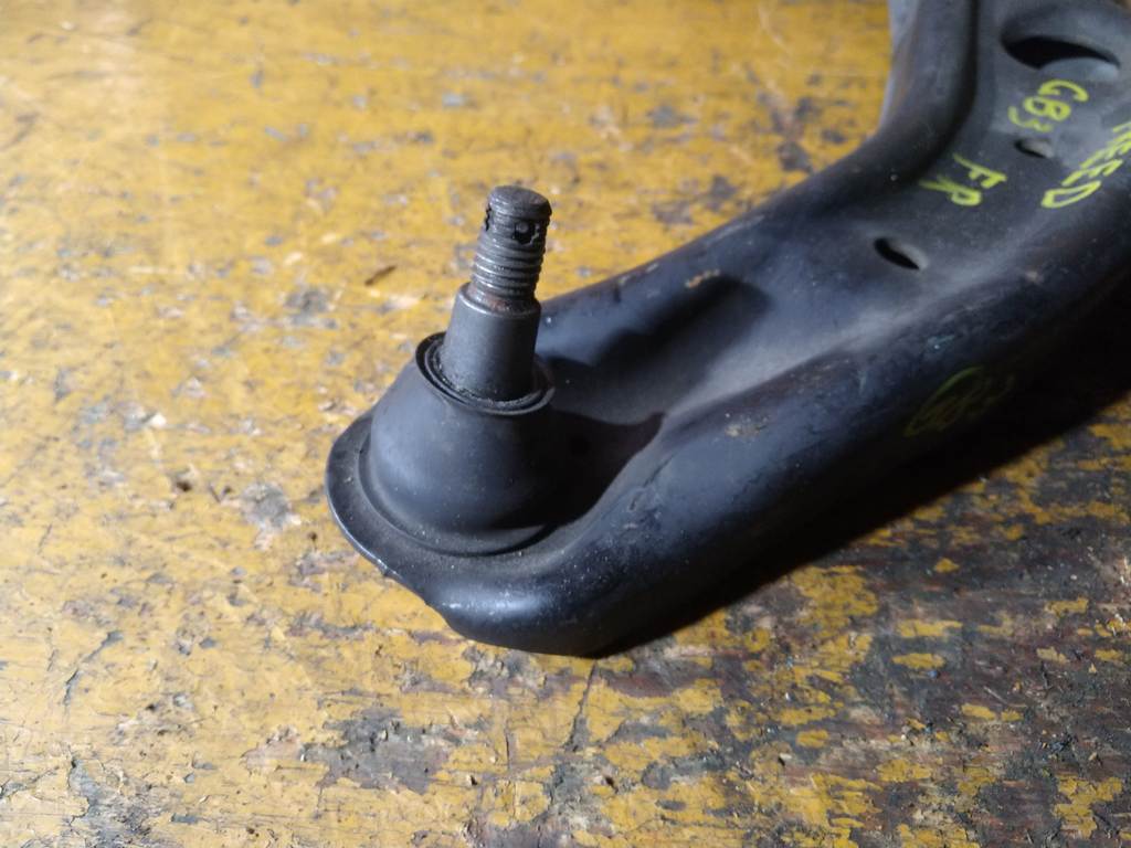 рычаг Honda Freed 3