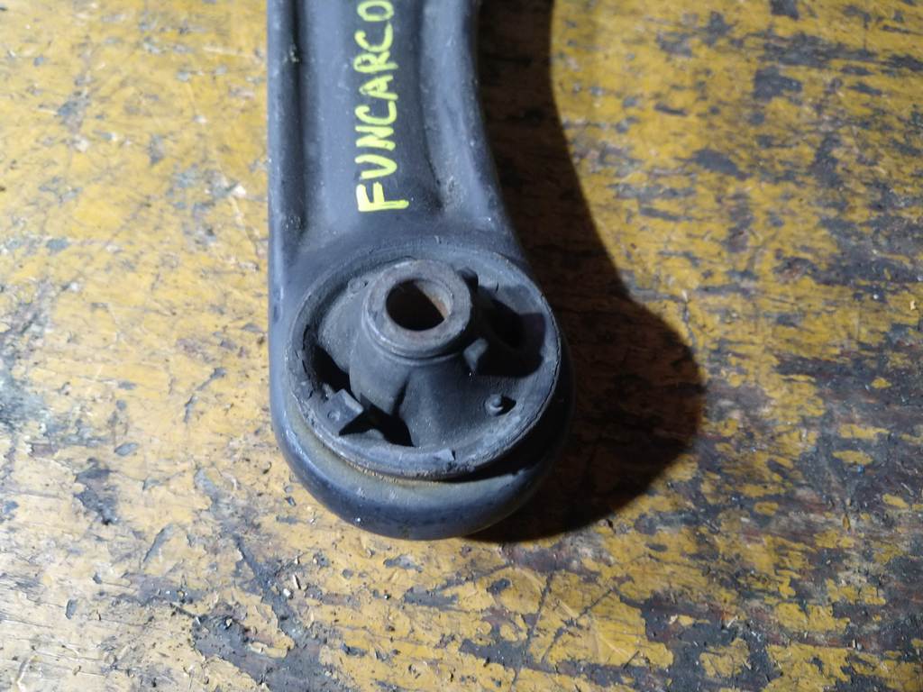 FUNCARGO NCP20 РЫЧАГ ПЕРЕДНИЙ ПРАВЫЙ Toyota Funcargo 1