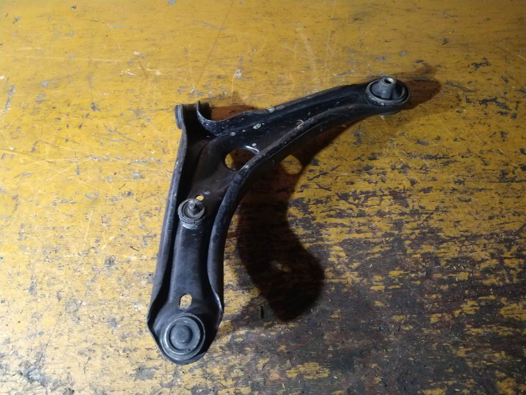 рычаг Toyota Funcargo 3