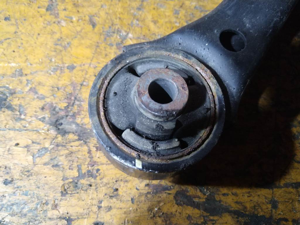 ELEMENT YH2 РЫЧАГ ПЕРЕДНИЙ ЛЕВЫЙ Honda Element 1