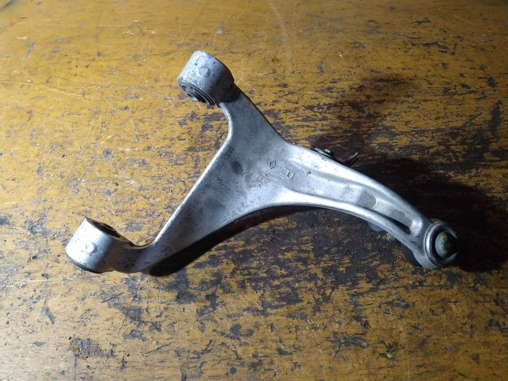 TEANA J32 РЫЧАГ ЗАДНИЙ ПРАВЫЙ Nissan Teana 1